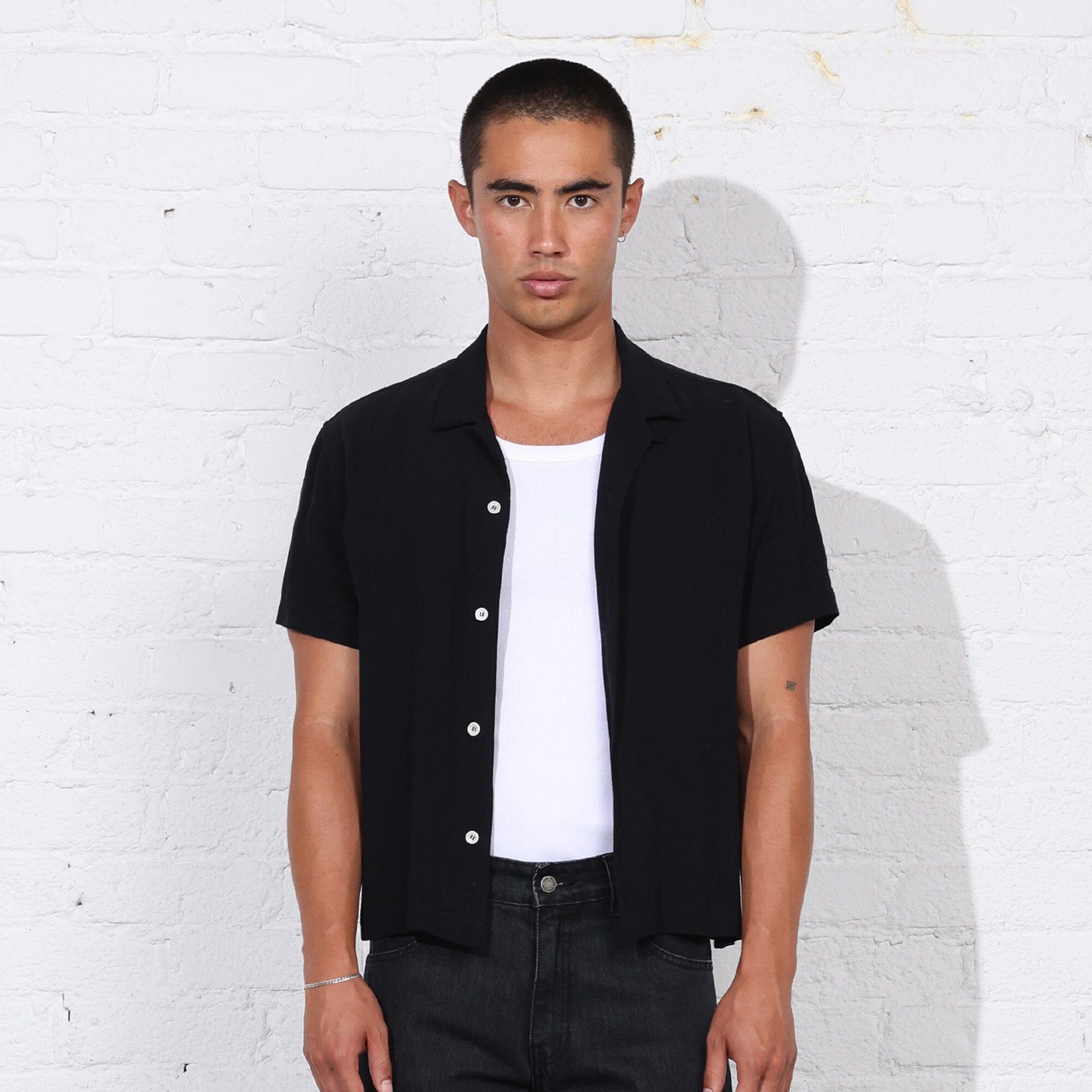 The Rosewood Crop Button-Up (Short Sleeve) Panther Black 